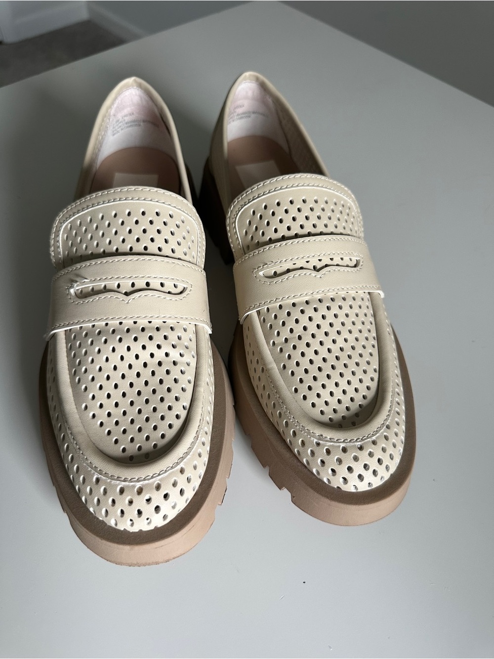 Dolce Vita Ersula Perforated Platform Lug Loafer Ivory Size 8.5M Like New